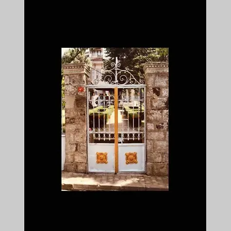 Rasimbey Koeskue Villa *